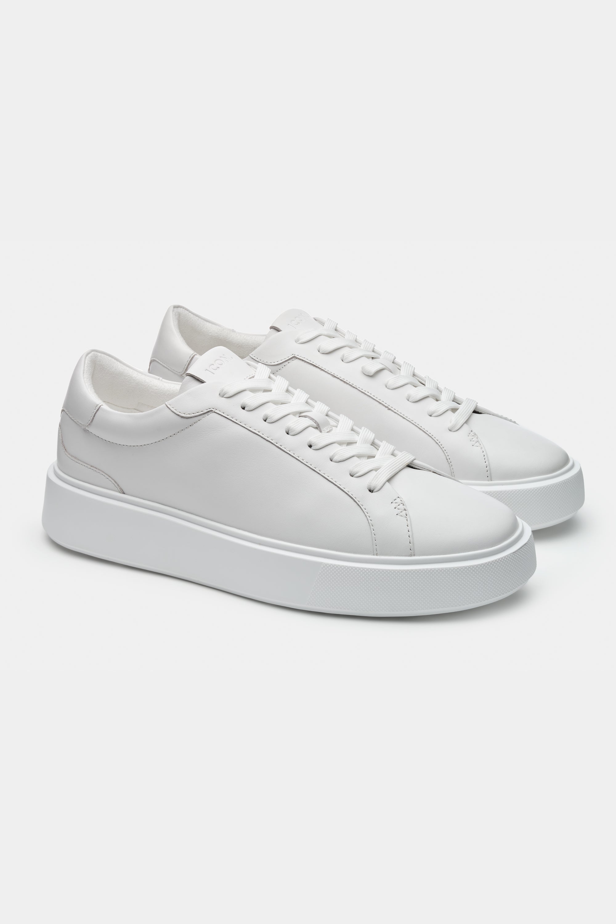 THE CLASSIC LEATHER TRAINER - PURECLO