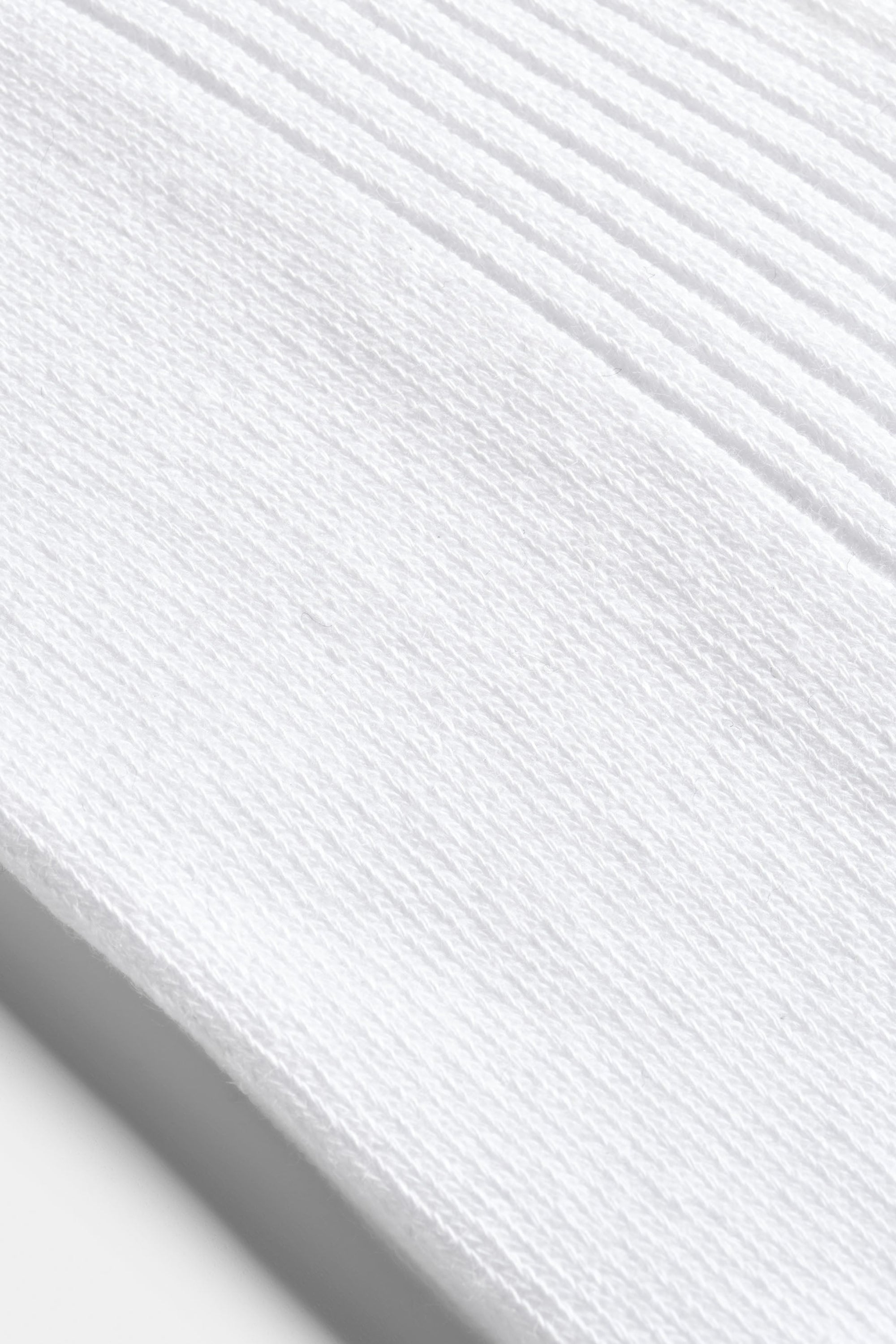 #color_White