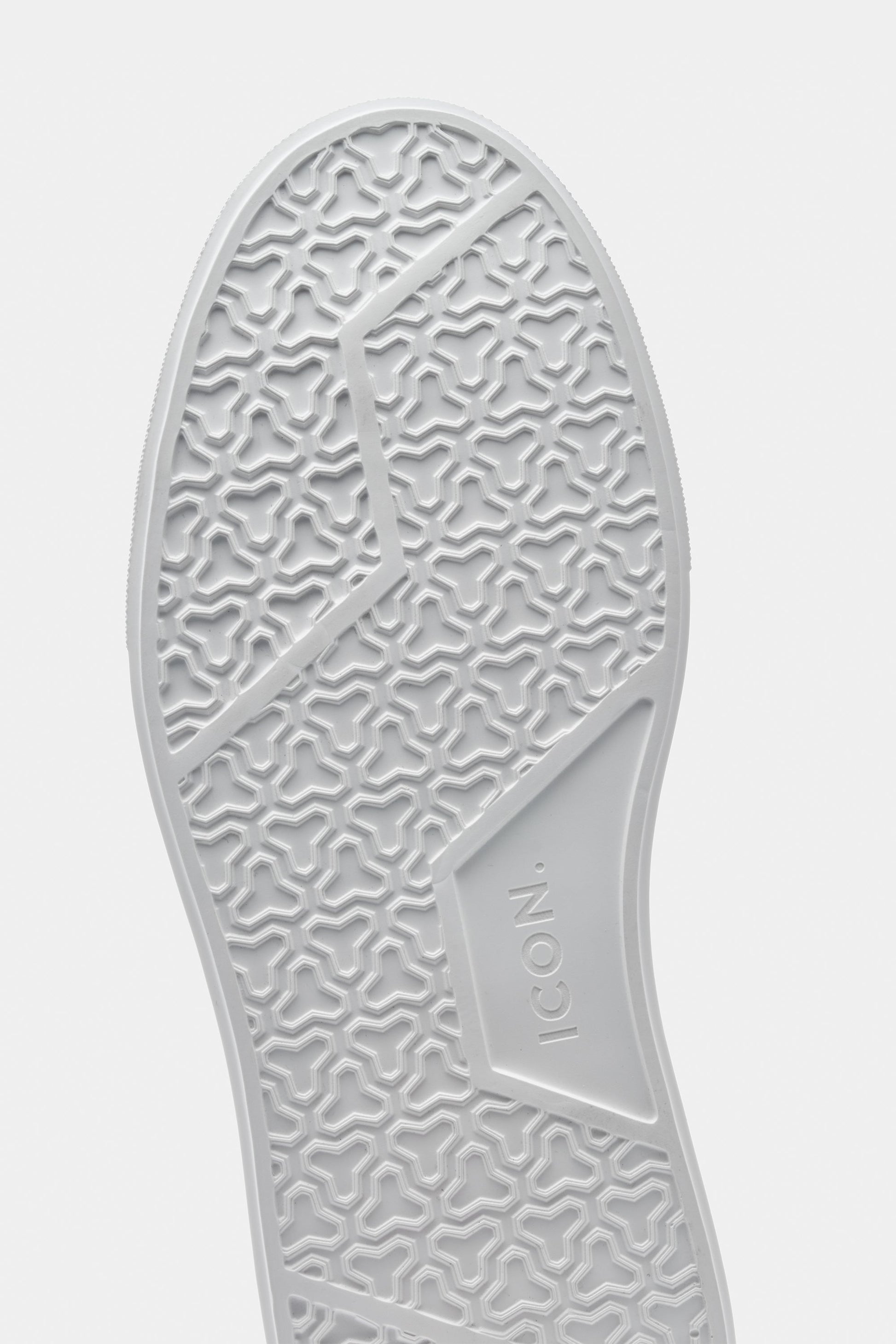 THE CLASSIC LEATHER TRAINER - PURECLO