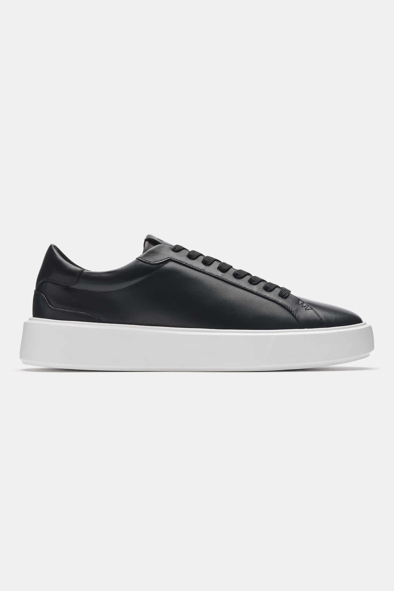 THE CLASSIC LEATHER TRAINER - PURECLO