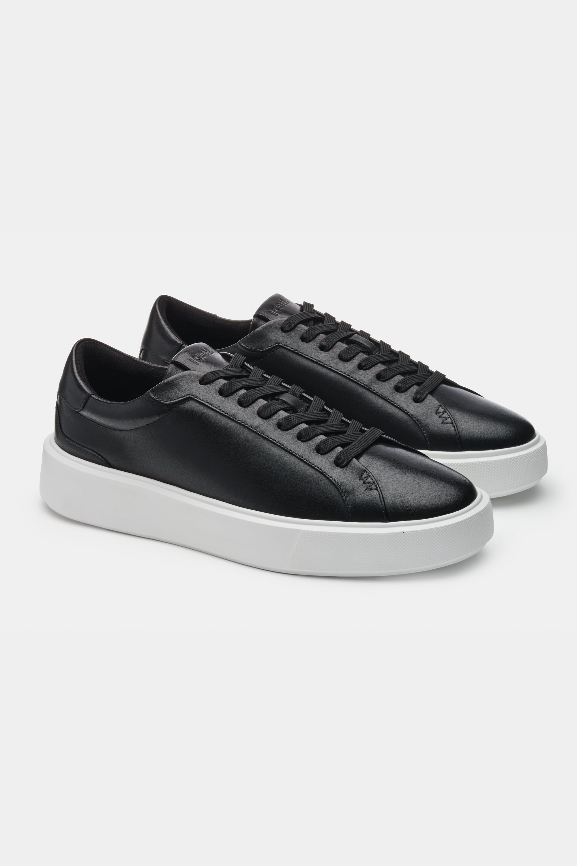 THE CLASSIC LEATHER TRAINER - PURECLO