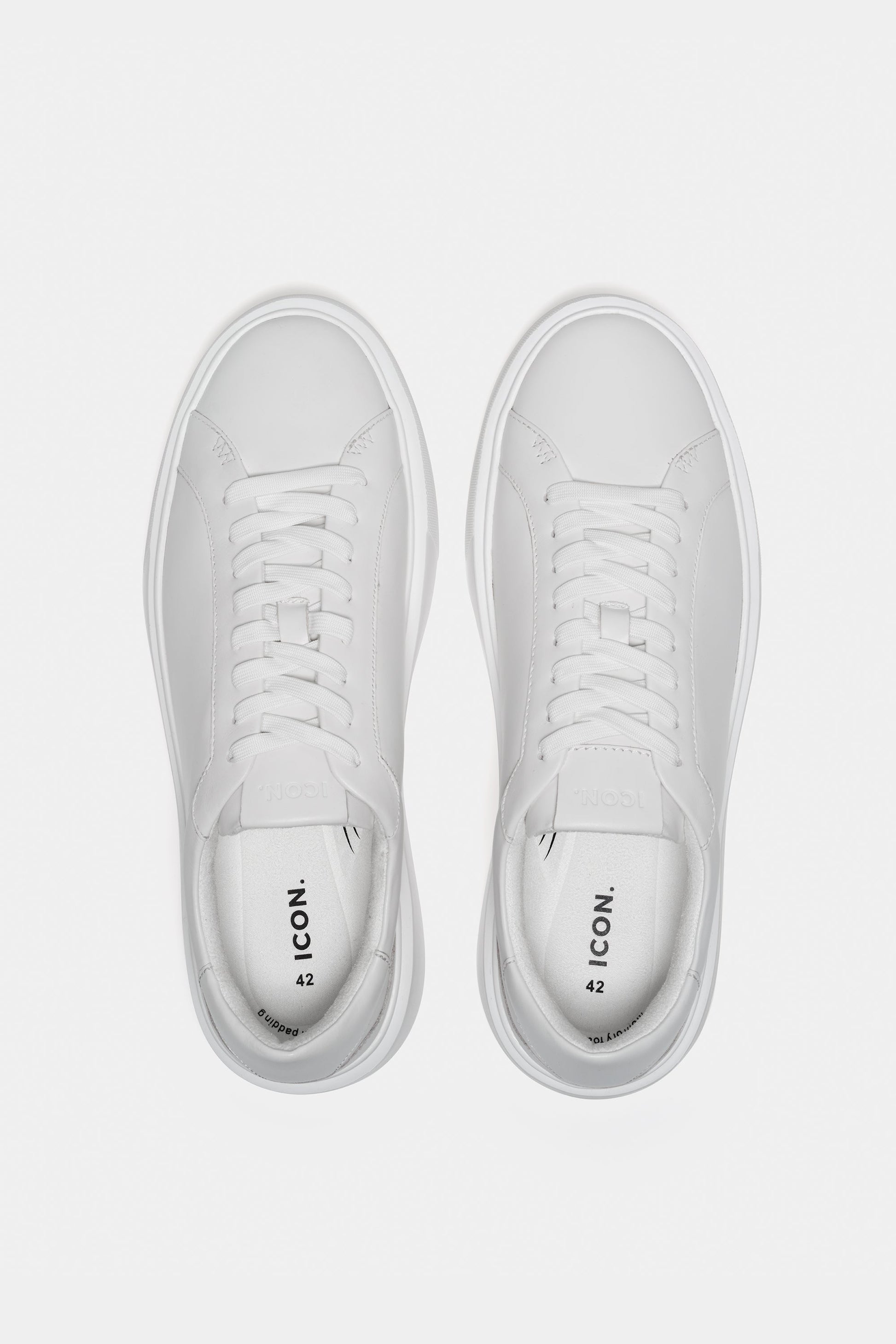 THE CLASSIC LEATHER TRAINER - PURECLO