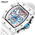 Relógio masculino 7SUIT Orono com caixa branca, detalhes em azul, pulseira ajustável e mostrador esportivo. Sofisticação à prova d’água para homens com personalidade marcante.
