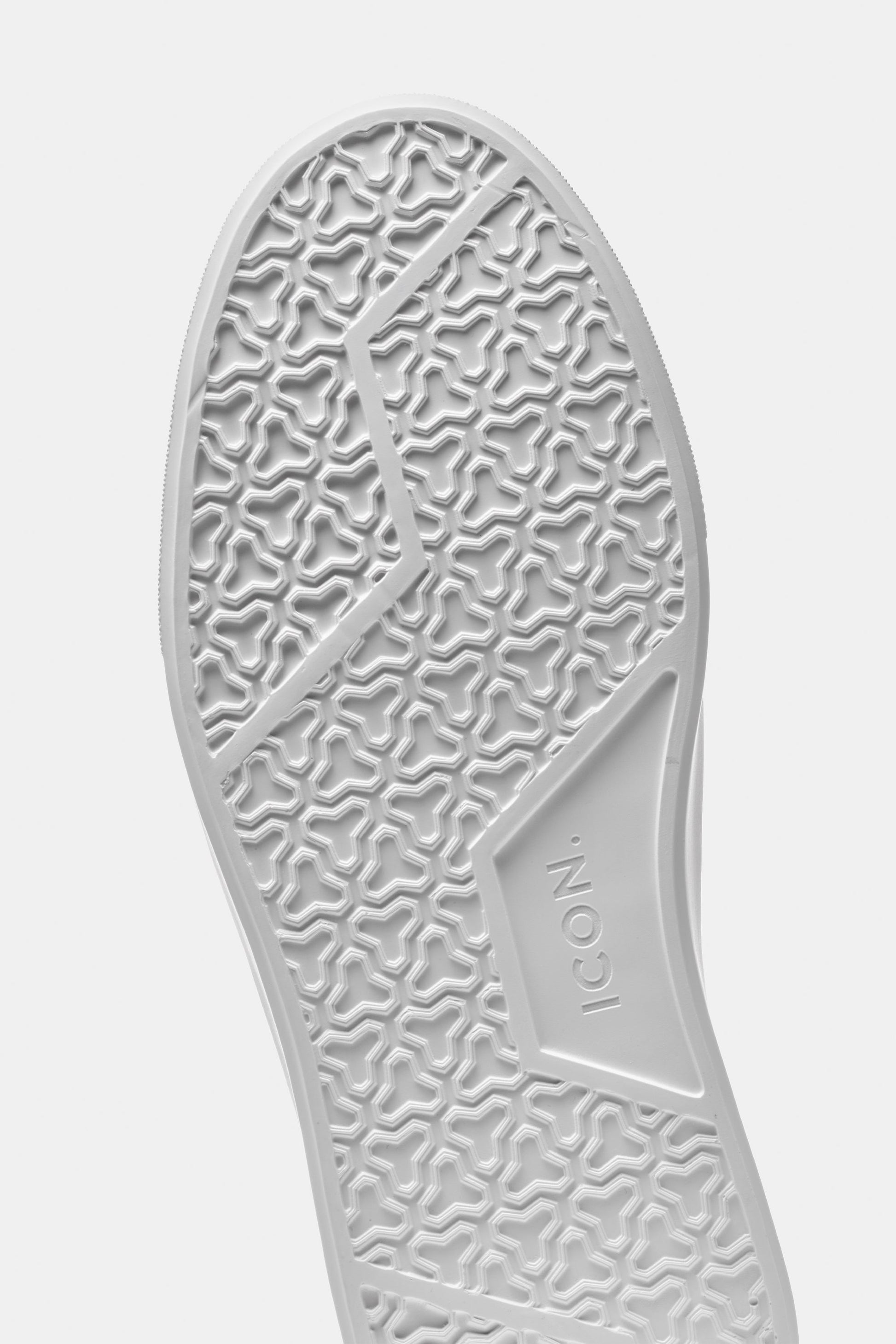 THE CLASSIC SUEDE TRAINER - PURECLO