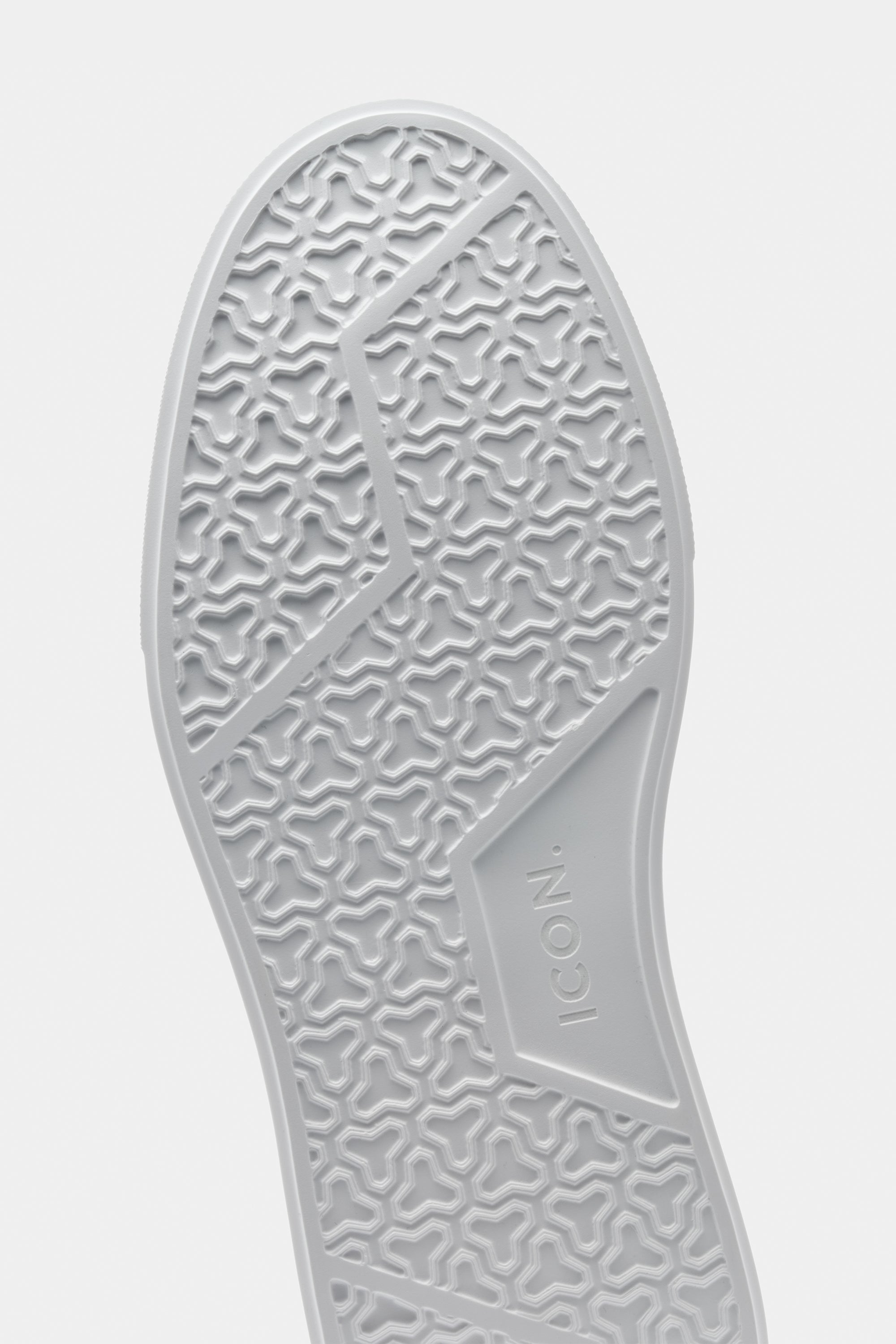 THE CLASSIC LEATHER TRAINER - PURECLO